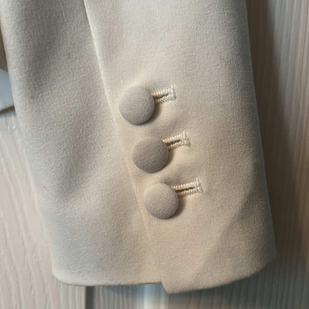 Off White Blazer - image 3